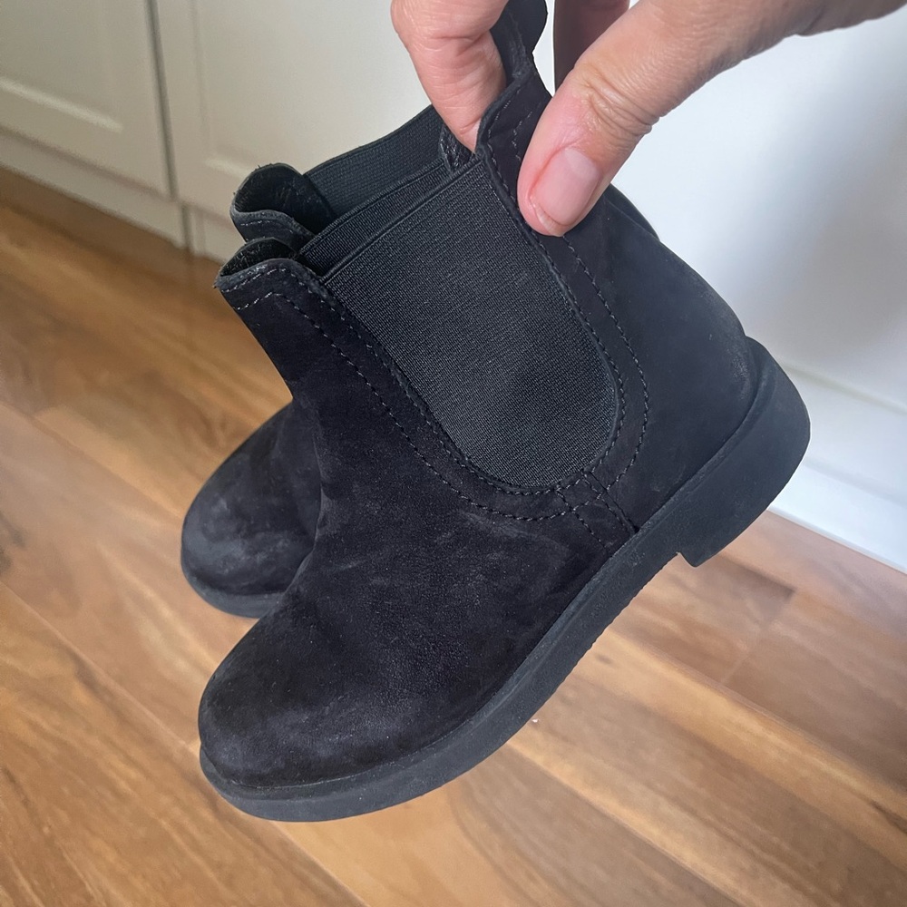 Zara Chelsea Suede Boots